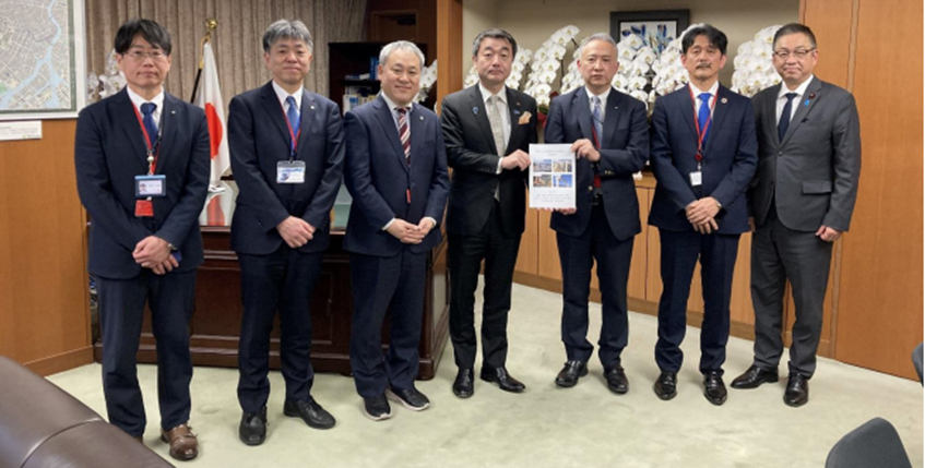 モノレールの延伸要望に行った時の集合写真です2