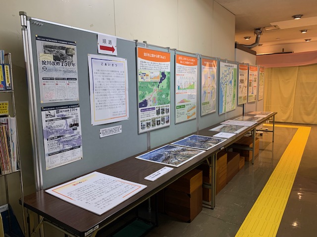 淀川改修150年図書館展示の様子1