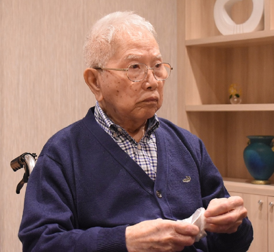 百歳 東口 義次さん