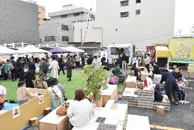 駐車場での社会実験の様子