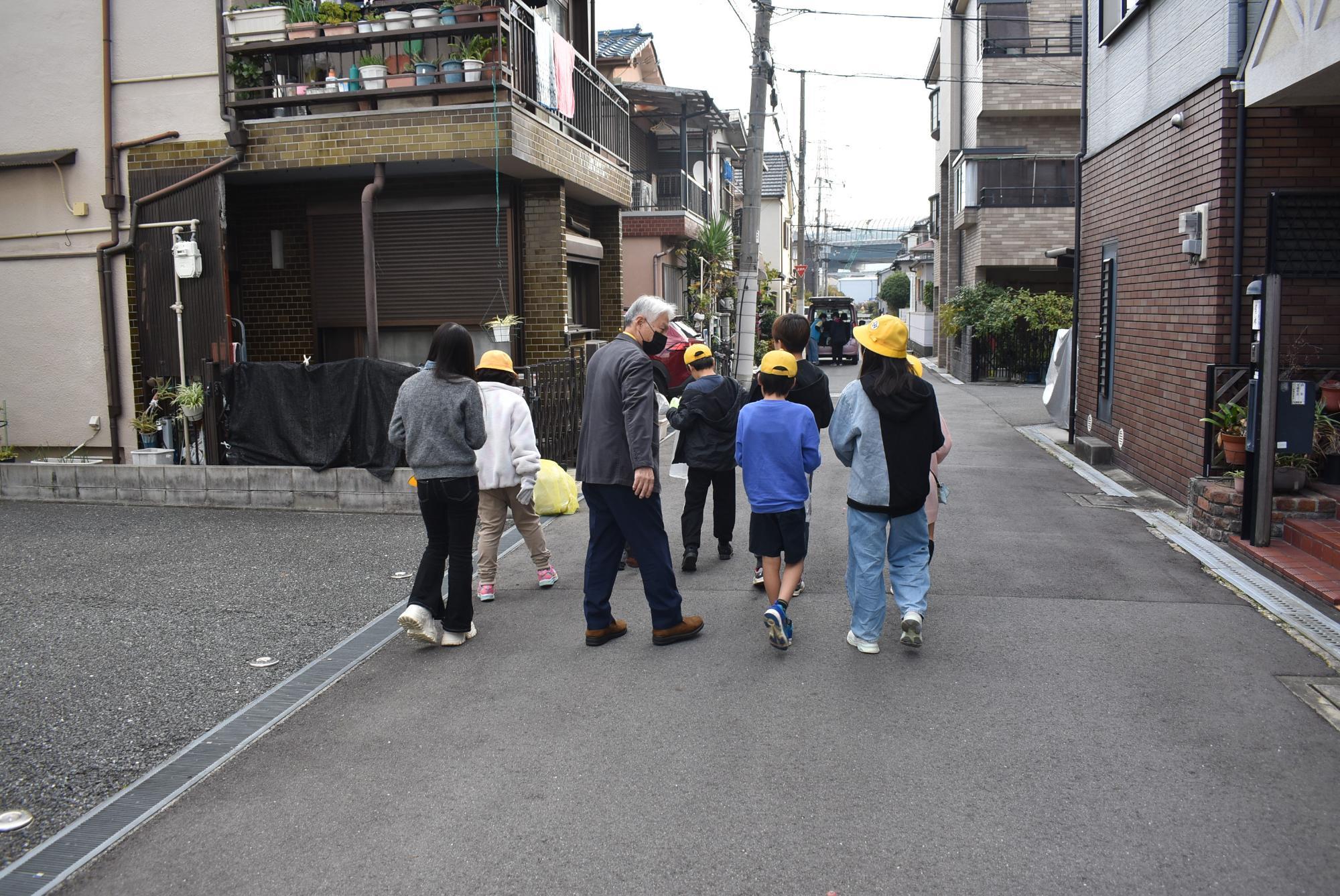 まちなかを活動中