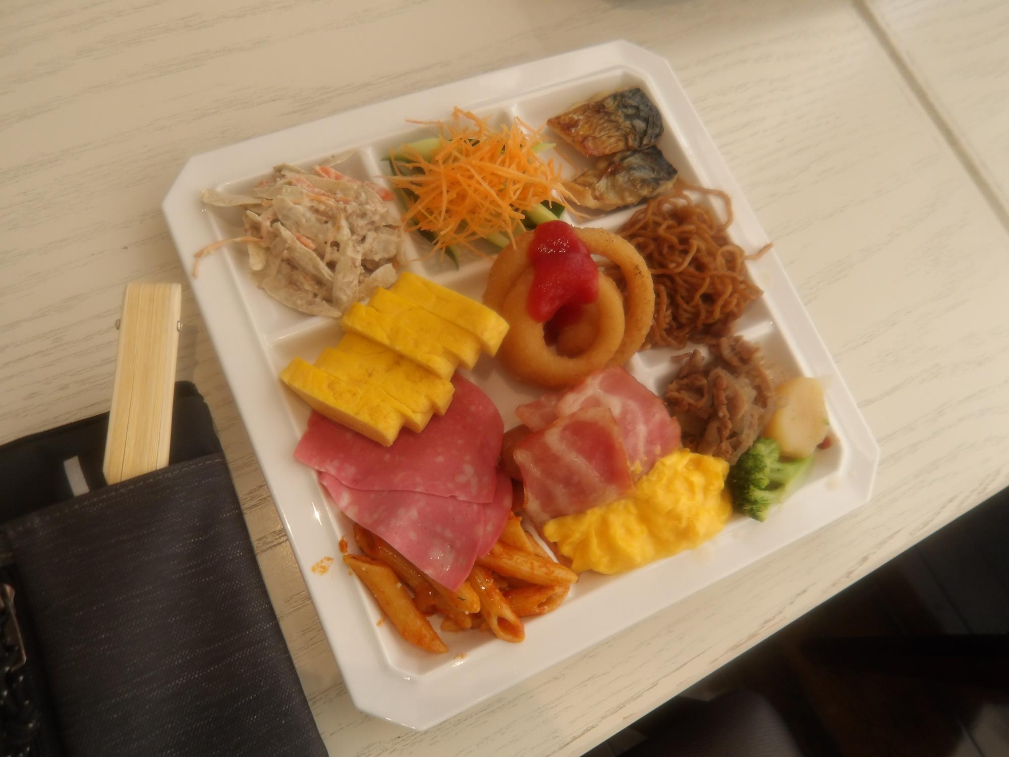 朝食