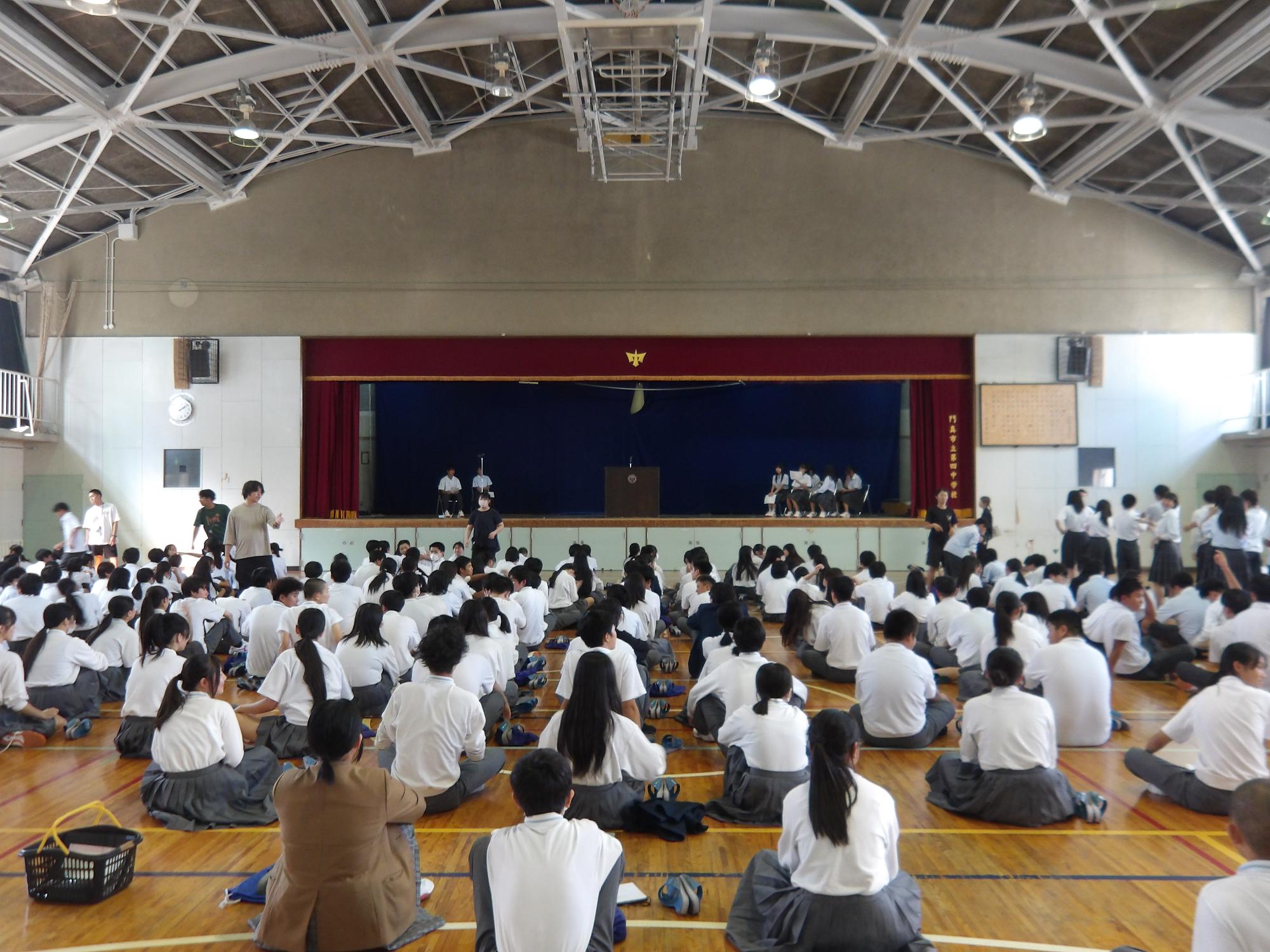 立会演説会